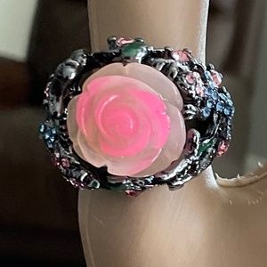 Pink Flower, Lizard w/blue Rhinestones Ring in Black Gold Plate Setting